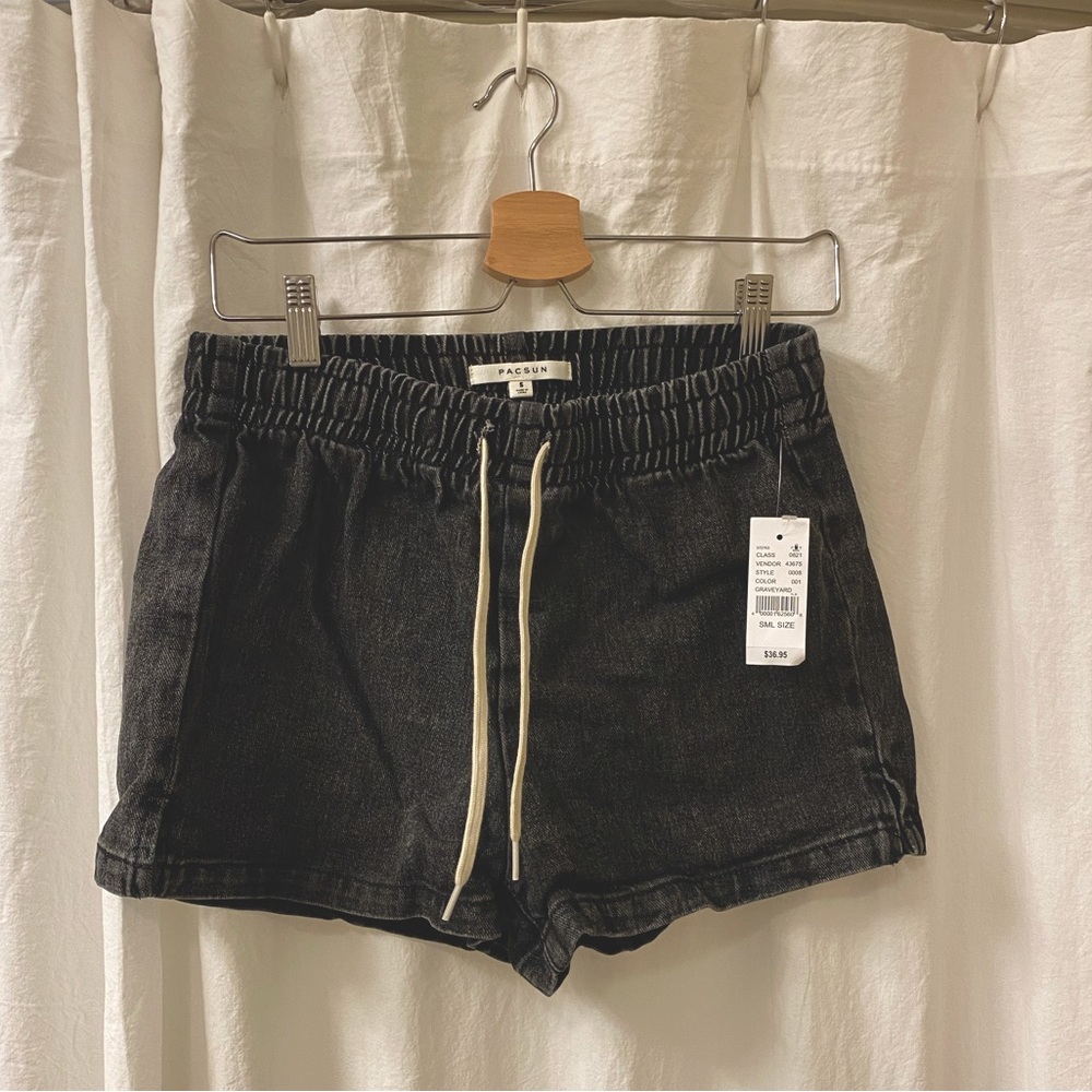 NWT pacsun pull on short